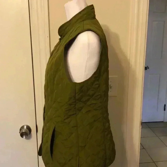 J. Jill snap close vest. - Picture 5 of 10